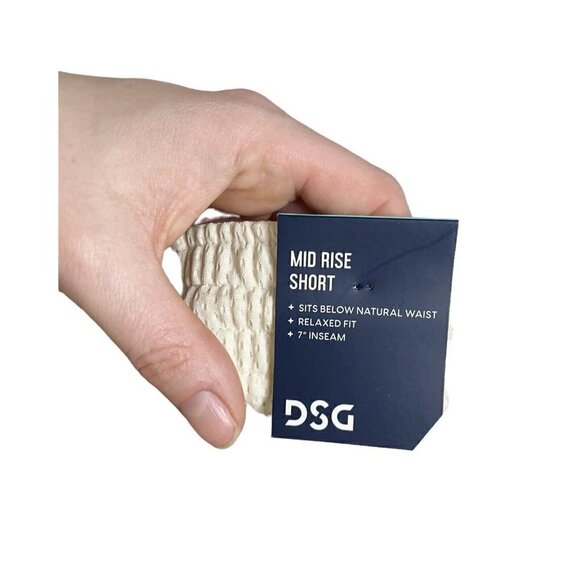 DSG Women's 7” Mesh Shorts Size XL Sand Beige Drawstring Waist Stretch Activewea - Picture 5 of 7